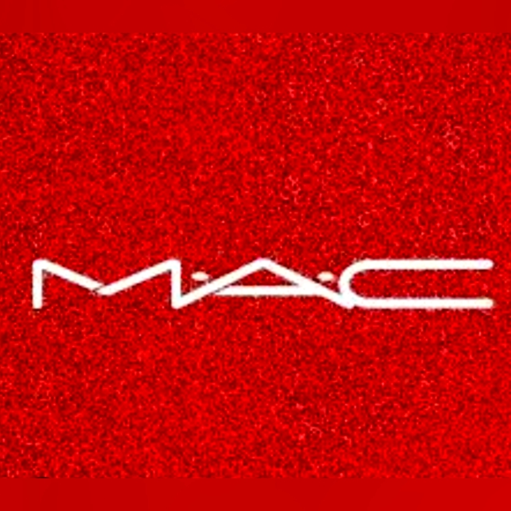 MAC Giveaway 🎉